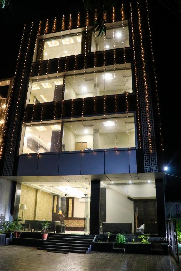 Hotel Meenakshi Hoshangabad Dış mekan fotoğraf